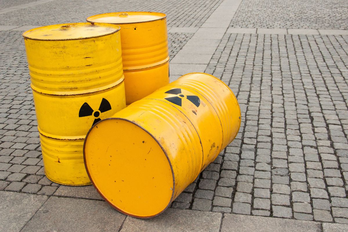 What's the Difference Between Hazardous and Toxic Waste?